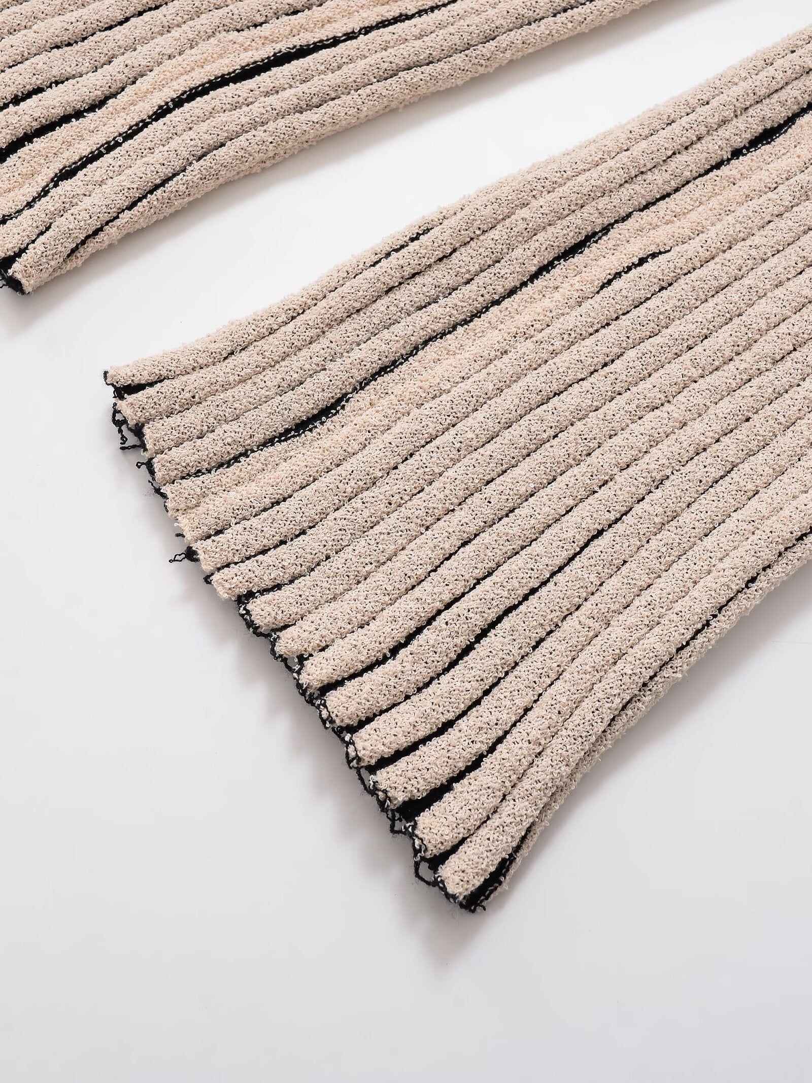 Zweiteiler-Set mit Streifen aus weichem Feinstrick