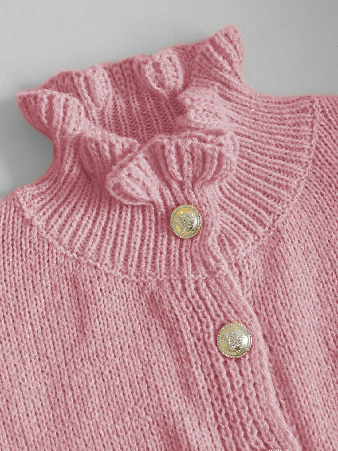 Ruffle Pearl Knit Cardigan | Cardigan mit Perlenknöpfen